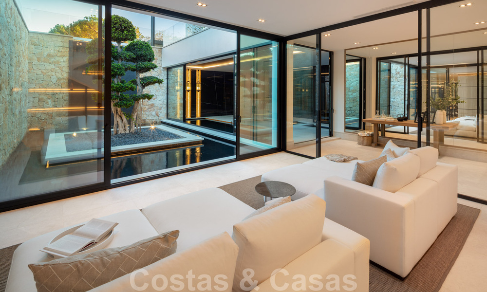 Exclusieve villa te koop, eerstelijns Aloha golf in afgesloten woonwijk in Nueva Andalucia - Marbella 35349