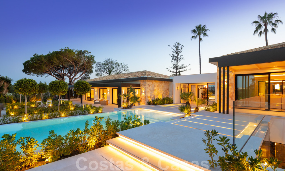 Exclusieve villa te koop, eerstelijns Aloha golf in afgesloten woonwijk in Nueva Andalucia - Marbella 35356