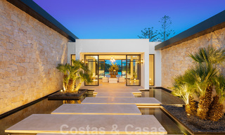 Exclusieve villa te koop, eerstelijns Aloha golf in afgesloten woonwijk in Nueva Andalucia - Marbella 35357 