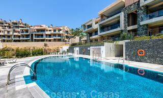 Instapklaar, nieuw penthouse te koop met panoramisch zeezicht te koop in een prachtig meer- en golfresort in Benahavis - Marbella 35492 