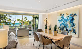 Exclusief appartement te koop met zeezicht in een eerstelijnsstrandcomplex aan de New Golden Mile, Marbella - Estepona 35539 