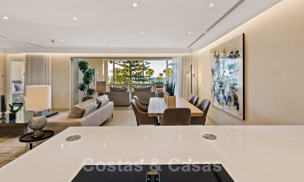 Exclusief appartement te koop met zeezicht in een eerstelijnsstrandcomplex aan de New Golden Mile, Marbella - Estepona 35549