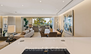 Exclusief appartement te koop met zeezicht in een eerstelijnsstrandcomplex aan de New Golden Mile, Marbella - Estepona 35549 