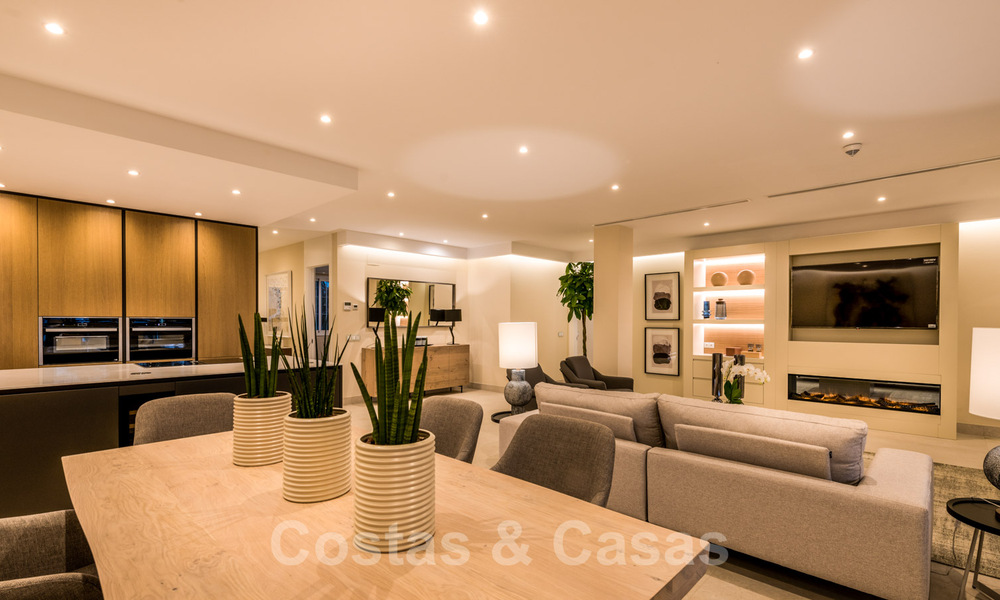 Exclusief appartement te koop met zeezicht in een eerstelijnsstrandcomplex aan de New Golden Mile, Marbella - Estepona 35551