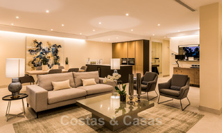 Exclusief appartement te koop met zeezicht in een eerstelijnsstrandcomplex aan de New Golden Mile, Marbella - Estepona 35554 