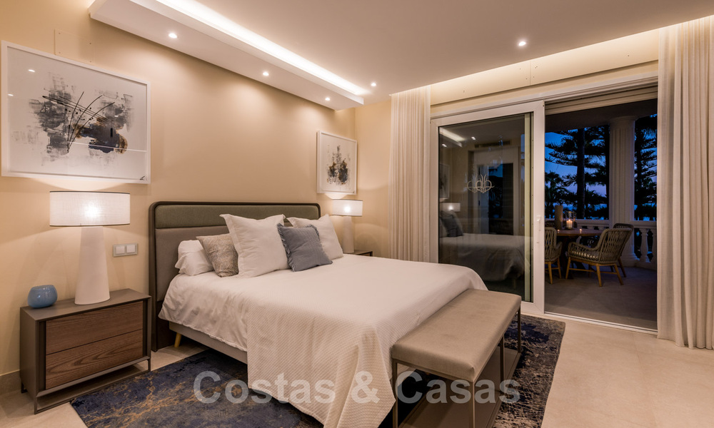 Exclusief appartement te koop met zeezicht in een eerstelijnsstrandcomplex aan de New Golden Mile, Marbella - Estepona 35565