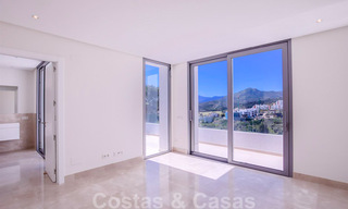 Instapklare, nieuwe moderne luxevilla te koop in Marbella - Benahavis in een beveiligde urbanisatie 35710 