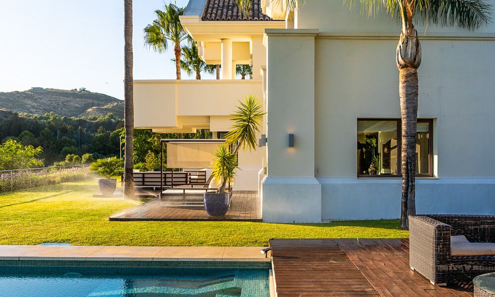 Nieuw op de markt! Instapklare luxevilla te koop, eerstelijns golf in Benahavis - Marbella 35835