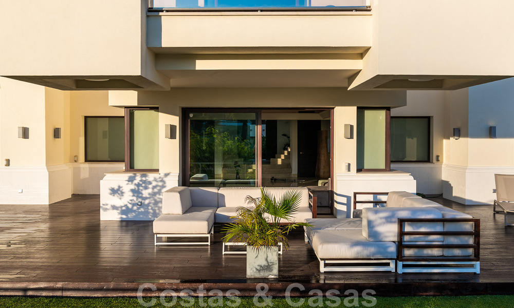 Instapklare luxevilla te koop, eerstelijns golf in Benahavis - Marbella 35841