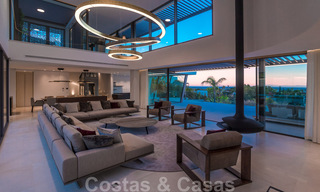 Instapklare, super luxueuze, nieuwe moderne villa te koop, met schitterend uitzicht in een golf urbanisatie in Marbella - Benahavis 35852 