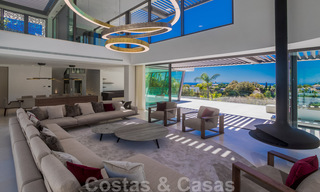 Instapklare, super luxueuze, nieuwe moderne villa te koop, met schitterend uitzicht in een golf urbanisatie in Marbella - Benahavis 35856 