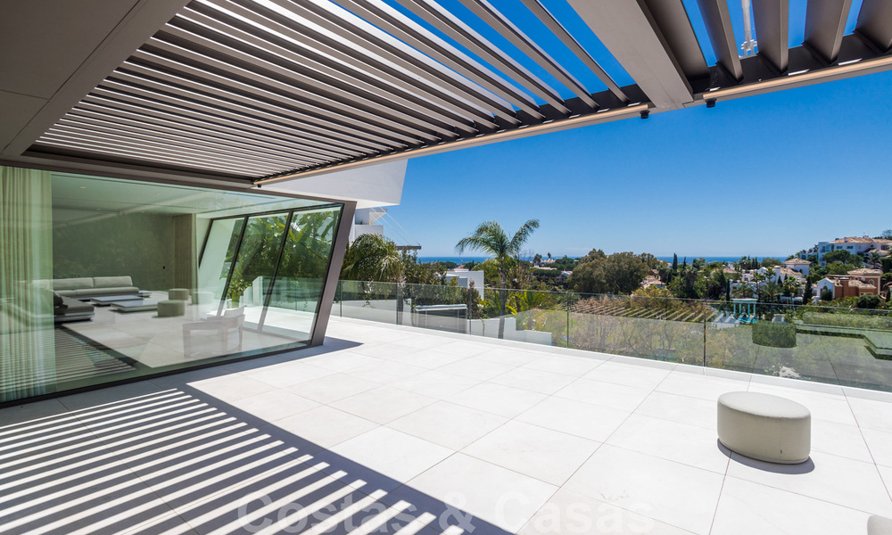 Instapklare, super luxueuze, nieuwe moderne villa te koop, met schitterend uitzicht in een golf urbanisatie in Marbella - Benahavis 35858