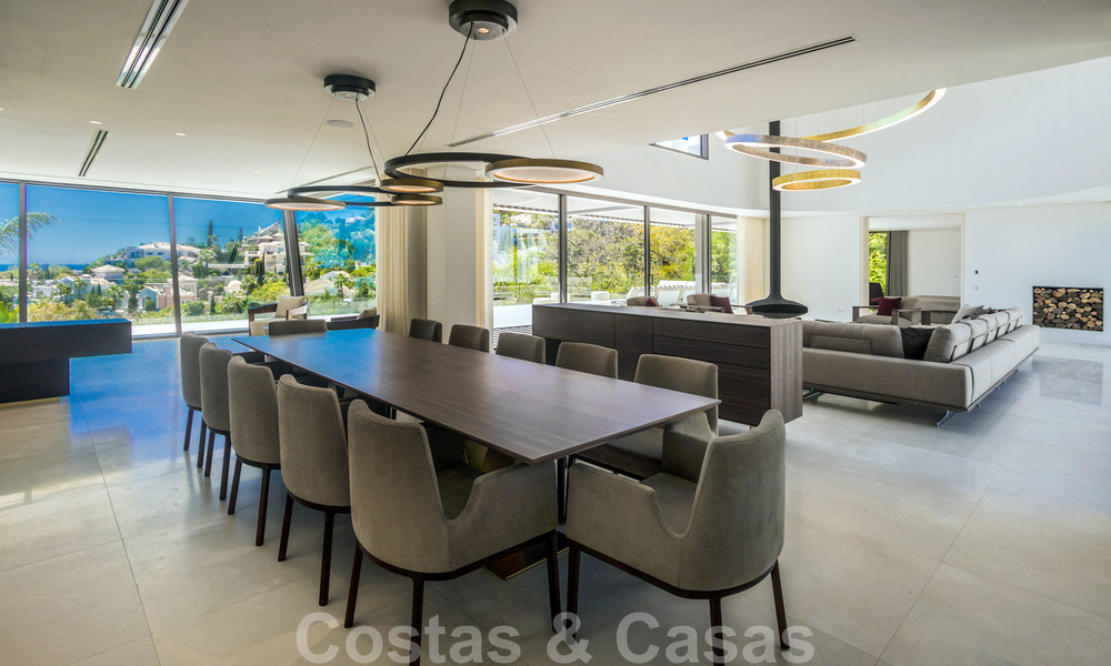 Instapklare, super luxueuze, nieuwe moderne villa te koop, met schitterend uitzicht in een golf urbanisatie in Marbella - Benahavis 35880