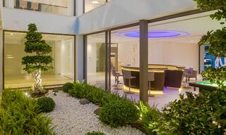 Instapklare, super luxueuze, nieuwe moderne villa te koop, met schitterend uitzicht in een golf urbanisatie in Marbella - Benahavis 35890 