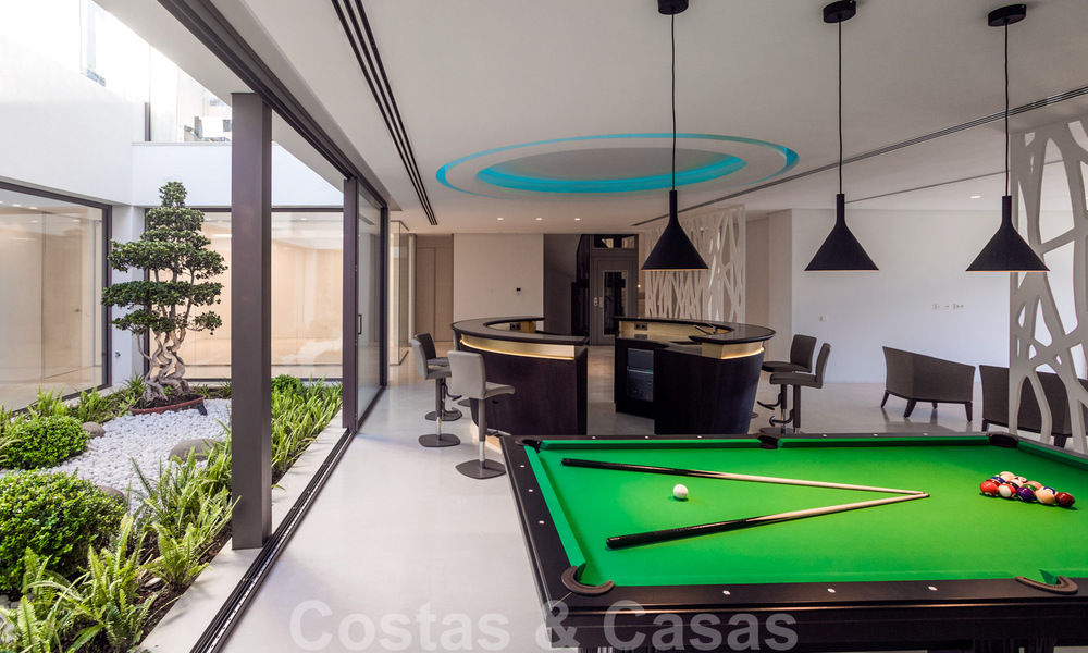 Instapklare, super luxueuze, nieuwe moderne villa te koop, met schitterend uitzicht in een golf urbanisatie in Marbella - Benahavis 35897