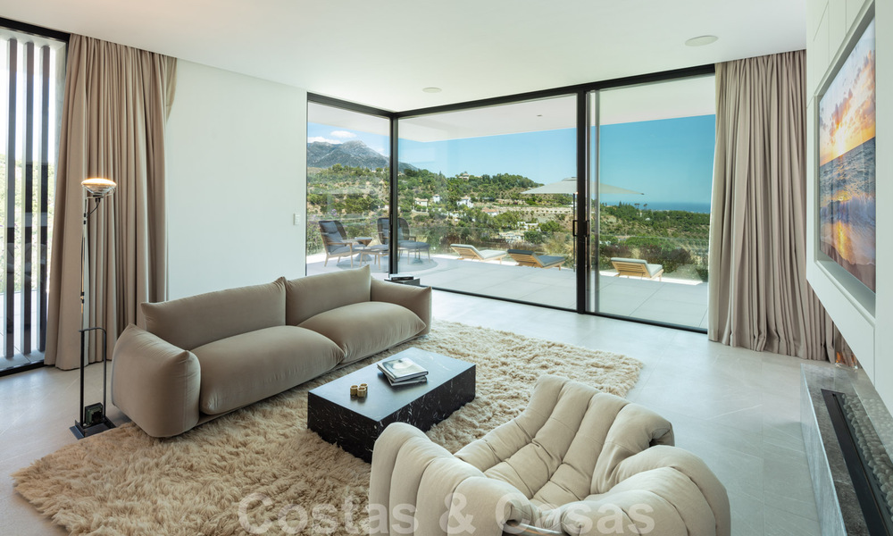 Sensationele nieuwe moderne luxevilla te koop met zeezicht in “gated” El Madroñal in het gebied van Marbella - Benahavis 35922