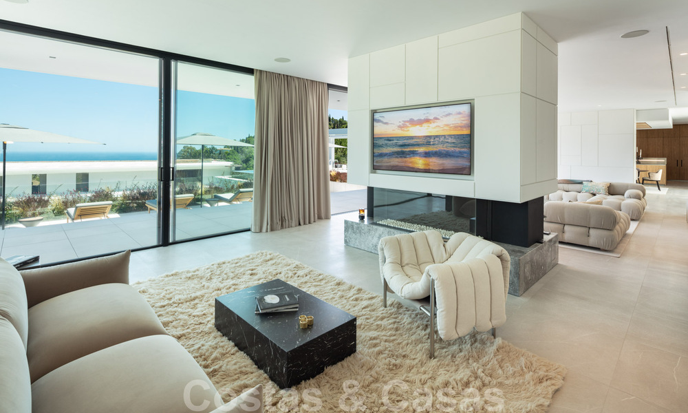 Sensationele nieuwe moderne luxevilla te koop met zeezicht in “gated” El Madroñal in het gebied van Marbella - Benahavis 35923