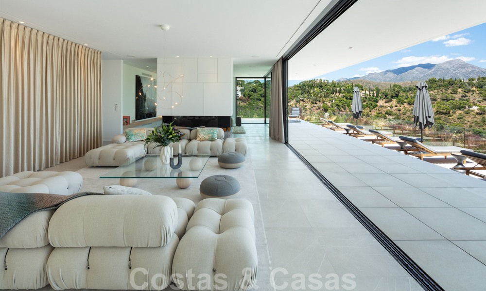 Sensationele nieuwe moderne luxevilla te koop met zeezicht in “gated” El Madroñal in het gebied van Marbella - Benahavis 35924