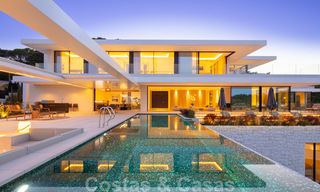 Sensationele nieuwe moderne luxevilla te koop met zeezicht in “gated” El Madroñal in het gebied van Marbella - Benahavis 35937 