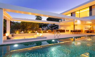 Sensationele nieuwe moderne luxevilla te koop met zeezicht in “gated” El Madroñal in het gebied van Marbella - Benahavis 35938 