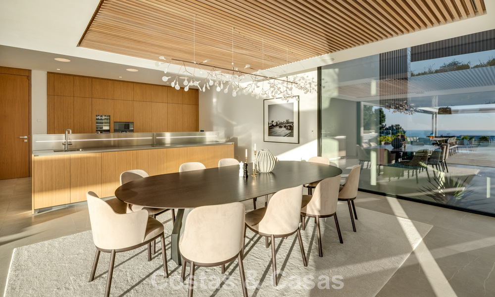 Sensationele moderne luxevilla te koop met zeezicht in “gated” El Madroñal in het gebied van Marbella - Benahavis 779436