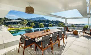 Sensationele moderne luxevilla te koop met zeezicht in “gated” El Madroñal in het gebied van Marbella - Benahavis 779446 