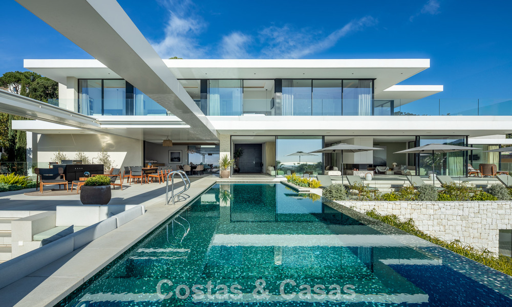 Sensationele moderne luxevilla te koop met zeezicht in “gated” El Madroñal in het gebied van Marbella - Benahavis 779447