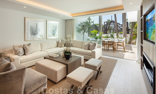 Luxueus gerenoveerd 4-slaapkamer appartement te koop in Puente Romano - Golden Mile, Marbella 35944 