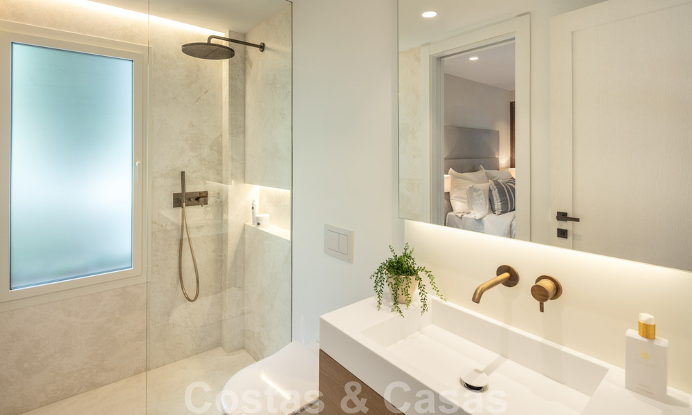 Luxueus gerenoveerd 4-slaapkamer appartement te koop in Puente Romano - Golden Mile, Marbella 35953