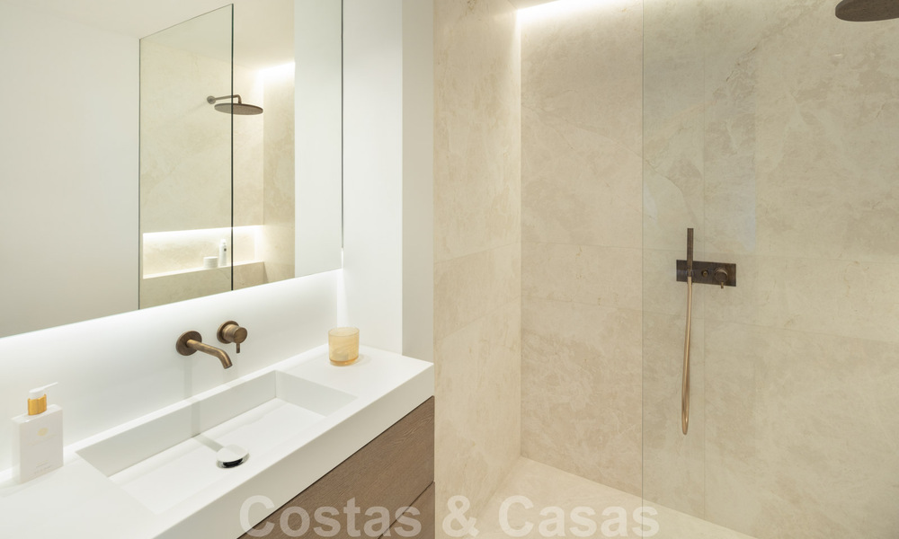 Luxueus gerenoveerd 4-slaapkamer appartement te koop in Puente Romano - Golden Mile, Marbella 35956