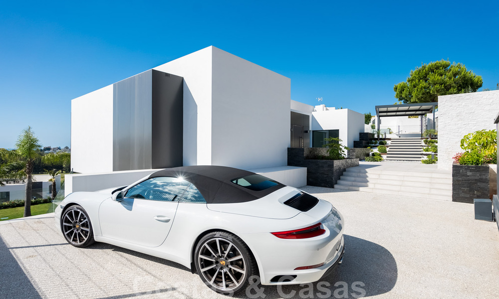 Instapklare, gloednieuwe moderne designer villa met prachtig uitzicht te koop te Marbella - Benahavis 36049