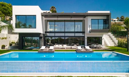 Instapklare, gloednieuwe moderne designer villa met prachtig uitzicht te koop te Marbella - Benahavis 36057