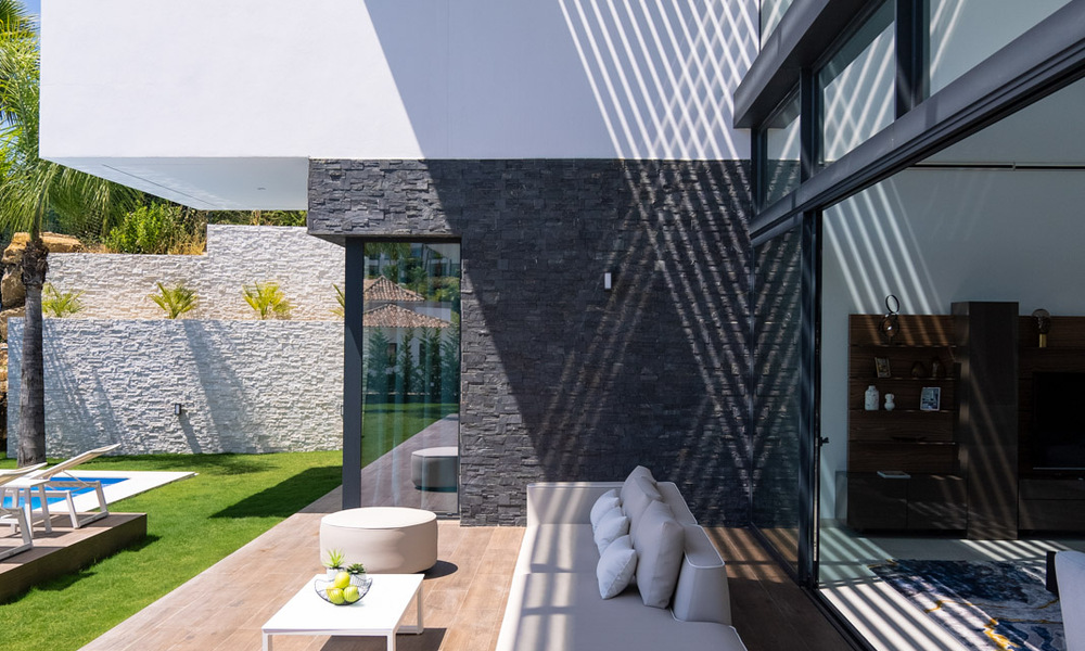 Instapklare, gloednieuwe moderne designer villa met prachtig uitzicht te koop te Marbella - Benahavis 36063