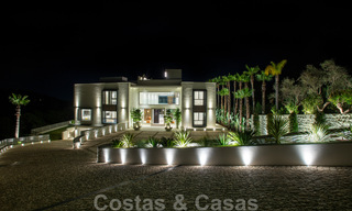 Nieuwbouw luxevilla te koop met zeezicht in het exclusieve La Zagaleta Golfresort, Benahavis - Marbella. Instapklaar. 40190 