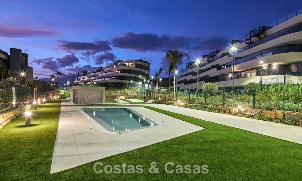 Moderne nieuwbouwappartementen met zeezicht te koop in Marbella - Estepona. Nu, instapklaar. Laatste units! 777407