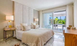 Gerenoveerd 3-slaapkamer luxe appartement te koop, eerstelijnsgolf Las Brisas in Nueva Andalucia, Marbella 36088 