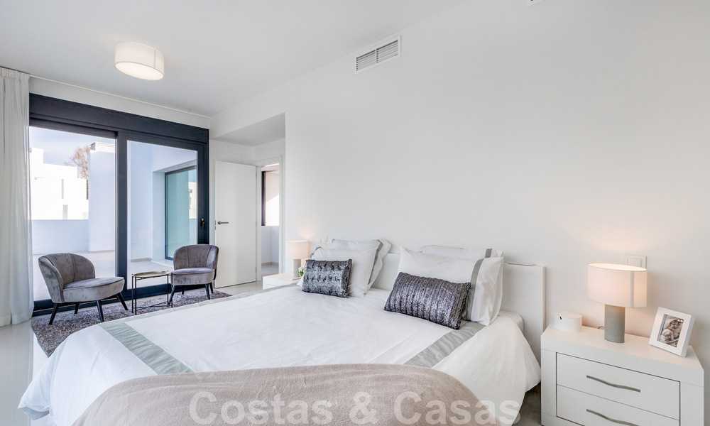 Modern luxe penthouse te koop in een eerstelijns golf design complex in Benahavis - Marbella 36122
