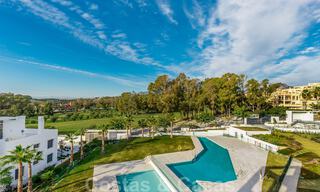 Modern luxe penthouse te koop in een eerstelijns golf design complex in Benahavis - Marbella 36126 