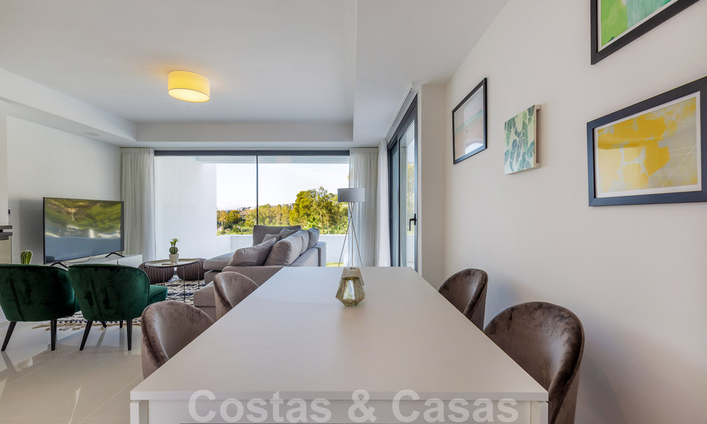 Modern luxe penthouse te koop in een eerstelijns golf design complex in Benahavis - Marbella 36130