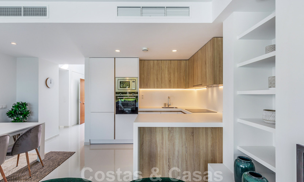 Modern luxe penthouse te koop in een eerstelijns golf design complex in Benahavis - Marbella 36142