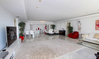 Appartement te koop met open zeezicht in het iconische eerstelijnsstrand complex Gray D’Albion in Puerto Banus, Marbella 36233 