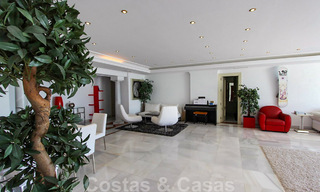 Appartement te koop met open zeezicht in het iconische eerstelijnsstrand complex Gray D’Albion in Puerto Banus, Marbella 36248 