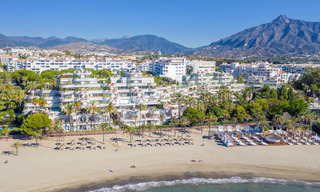 Appartement te koop met open zeezicht in het iconische eerstelijnsstrand complex Gray D’Albion in Puerto Banus, Marbella 36258 
