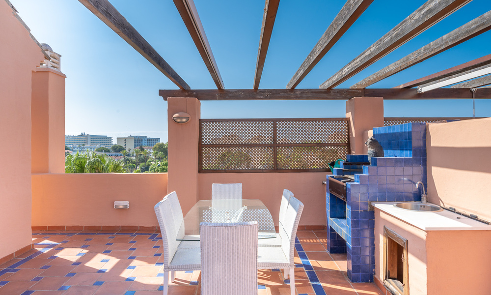 Penthouse met 5 slaapkamers te koop aan de strandzijde van de New Golden Mile, tussen Marbella en Estepona 36273