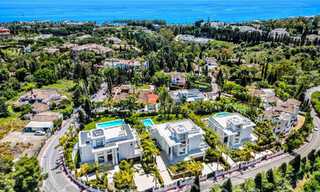 Nieuwe luxevilla's in een moderne klassieke stijl te koop op de prestigieuze Golden Mile in Marbella 69669 