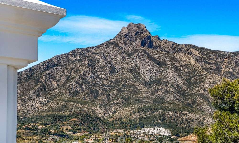 Nieuwe luxevilla's in een moderne klassieke stijl te koop op de prestigieuze Golden Mile in Marbella 69705