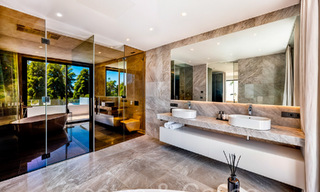 Nieuwe luxevilla's in een moderne klassieke stijl te koop op de prestigieuze Golden Mile in Marbella 69716 