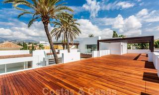Moderne beachside villa te koop in Marbella-oost met zeezicht op een steenworp van goede en gezellige stranden 36461 