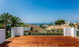 Moderne beachside villa te koop in Marbella-oost met zeezicht op een steenworp van goede en gezellige stranden 36469 