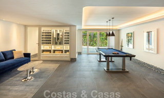 Zeer ruime luxevilla te koop in een Mediterrane stijl met een eigentijds design interieur in de Golf Vallei van Nueva Andalucia, Marbella 36529 